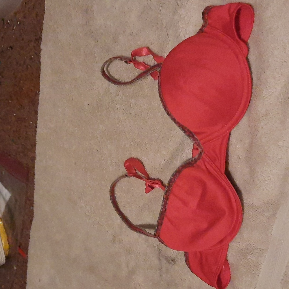 Bras - Picture 6 of 16